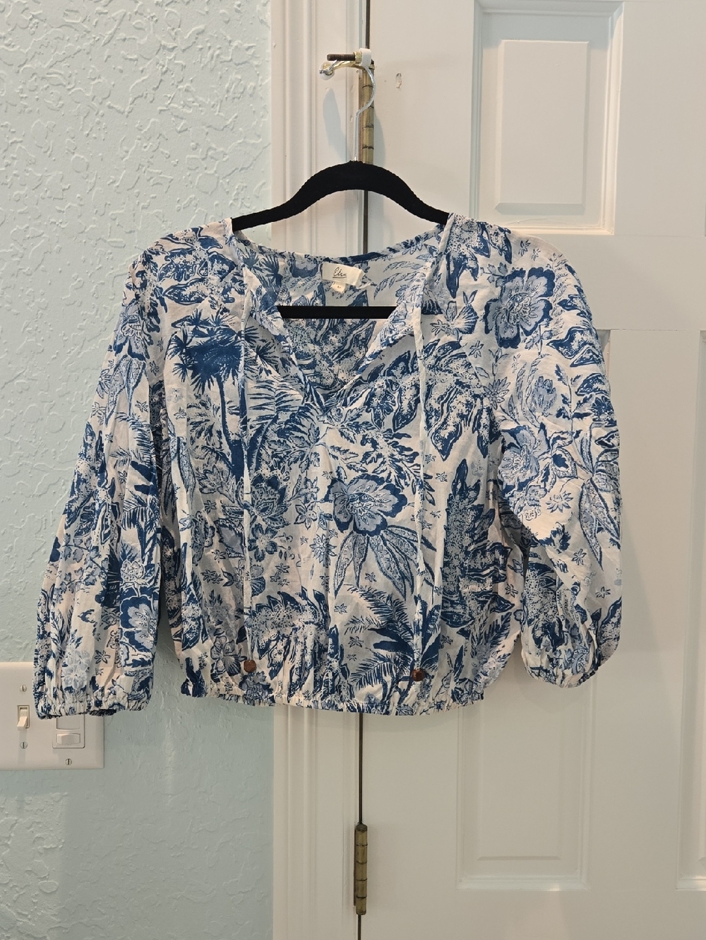 Elan Blue and White Floral V-Neck Peasant Blouse
